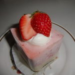 パ・ドゥ・ドゥ洋菓子店 - いちごムース♪