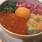 焼肉 肉萬 - キラキラ