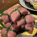 焼肉 肉萬 - 手毬タンも要予約！