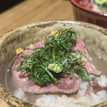 焼肉 肉萬 - 牛骨スープでお茶漬け　めっちゃ美味いっっ