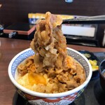 吉野家 - にぐーー、肉リフト