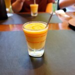 フォセッタ - 前菜：ゴールドラッシュの冷製スープ