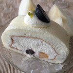山本牛乳店 - 米粉のロールケーキ