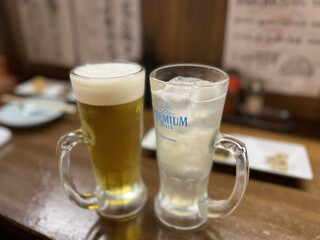 Yakitori Hoshinoie - ◯生ビール¥420／◯レモンサワー(ハッピーアワーで¥275？)…炭酸弱く、アルコール薄め。