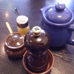 とんかつあさくら - 岩塩、ソース等の調味料。ご飯のふりかけもあります、