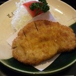 ロース豚カツのアップ写真