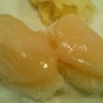 魚がし寿司 - ほたて握り（1個１５０円）