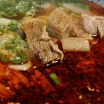 蘭州拉麺 一天一面 - 真っ赤に見えても辛さは控えめ