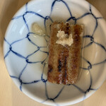 あつた蓬莱軒 - 白醤油と生姜で白焼きをいただきます。