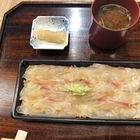 京都和久傳 - 鯛の漬けがたくさん載った鯛飯