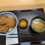 黒埼パーキングエリア・下り - 極 タレカツ丼 880円