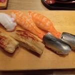 寿司 築地日本海 - 茹でダコ　海老　穴子　小肌