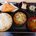 Motsu Jirou - もつ煮セット定食 (800円・税込)