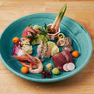 “用最好的烹飪方法制作時令食材”展現熟練技藝的日式高級料理。魚是必吃的