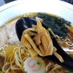 中華麺房 東龍 - メンマリフト⤴️メンマは良い歯応え♫