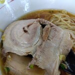 中華麺房 東龍 - チャーシューリフト⤴️