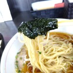 中華麺房 東龍 - 海苔はマキ♫マキ♪