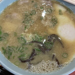 Koushien - 魚粉が効いてるスープ。生玉子が良いのに…