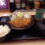 松乃家 - ロースカツ定食¥490