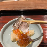 割烹 隆 - お昼のコース９６８０円。かますの昆布締め。軽く締めて炙った調理がカマスの旨味を強烈に引き出しています（╹◡╹）（╹◡╹）