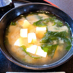 魚久 - お豆腐てんこ盛りのお味噌汁～^^
