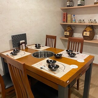 滋味深いしゃぶしゃぶを囲む、特別な空間