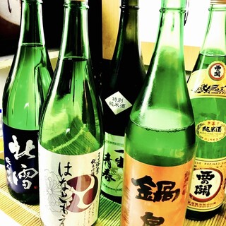 We have 7 to 8 types of carefully selected local sake purchased from all over the country that change daily.