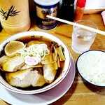 Jikasei Teuchi Chuukasoba Hanabishi - チャーシュー麺とご飯