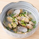 Steamed clams with sake