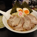 大勝軒 まるいち - 大勝軒まるいち新宿東南口店
            特製ラーメン
            ＋薬味ねぎ