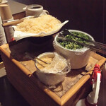 Udon Kyutaro - 薬味コーナー（葱　生姜　天玉）（2022年9月）