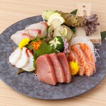 Enjoy the freshness of 5 pieces of direct-delivered fresh fish