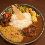 Curry bar nidomi - 