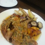 ビストロ バキュース - ２０１３・４月　ウサギの煮込み