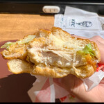 KFC - 11種類のハーブ&スパイスでソフトかつジューシーに仕上げた国内産チキンフィレは正に！ケンタッキーチキン！