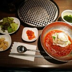 焼肉・韓国料理 KollaBo - ビビン冷麺定食