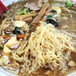 千力 - ニラ玉ラーメン の麺