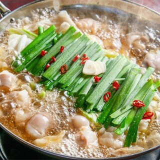 Very popular all year round! A very popular Motsu-nabe (Offal hotpot) domestic white offal.
