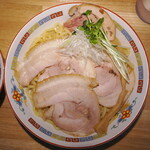 煮干中華 余韻 - にく 煮干しつけ麵