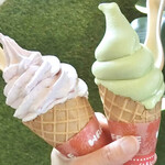 白山カフェ - イチゴ＆美杉茶のソフトクリーム