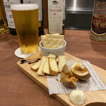 Beer bar greedy - ハートランドとチーズと半熟卵のスモーク