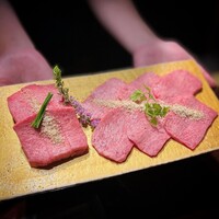 黒毛和牛焼肉 虎斑 北新地店 - 
