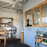 Cafe+studio flat - 