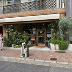 ラヴニュー - 店舗外観