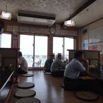 海産物 えんがん - 店前は、沿岸（港）店名は、えんがん