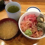 辰巳寿司 - 日替わり丼