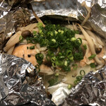 TOKYO FISHERMAN'S WHARF UOHIDE - 秋鮭とキノコのバター・ホイル焼き。