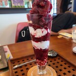 シャムロックカフェ - ベリーパフェ