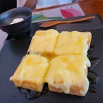 シャムロックカフェ - はちみつチーズトースト
