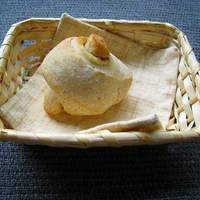 無彩庵　池田 - 温かいパンです。1個だけだったのでもう1個欲しい
